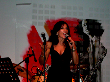 Eva Simontacchi presenta la serata Eva Simontacchi presenta la serata