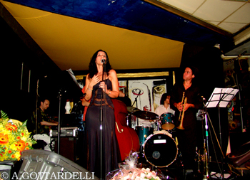 Eva Simontacchi Quintet alle Scimmie con: Gendrickson Mena /tromba) Eva Simontacchi Quintet alle Scimmie con: Gendrickson Mena /tromba)