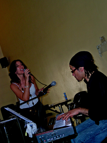 Eva e Gendrickson fanno una dimostrazione Eva e Gendrickson fanno una dimostrazione